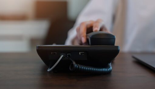 تفاوت های فروش تلفنی و بازاریابی تلفنی - فرق بین فروش تلفنی و بازاریابی تلفنی - تعاریف بازاریابی و فروش تلفنی - بازاریابی تلفنی برای شما چه کاری انجام می دهد؟ - فروش تلفنی برای شما چه کاری انجام می دهد؟ - تماس اولیه با کسی که اطلاعاتی از شما ندارد - هزینه جلسات حضوری را با تیم فروش تلفنی کاهش دهید